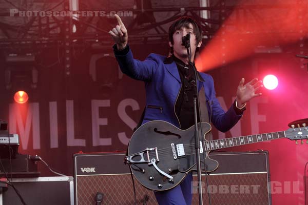 MILES KANE - 2012-06-22 - PARIS - Hippodrome de Longchamp - 